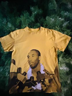 Kobe Bryant Interview Tee Nike Dri Fit T Shirt Mens Large L Yellow EUC