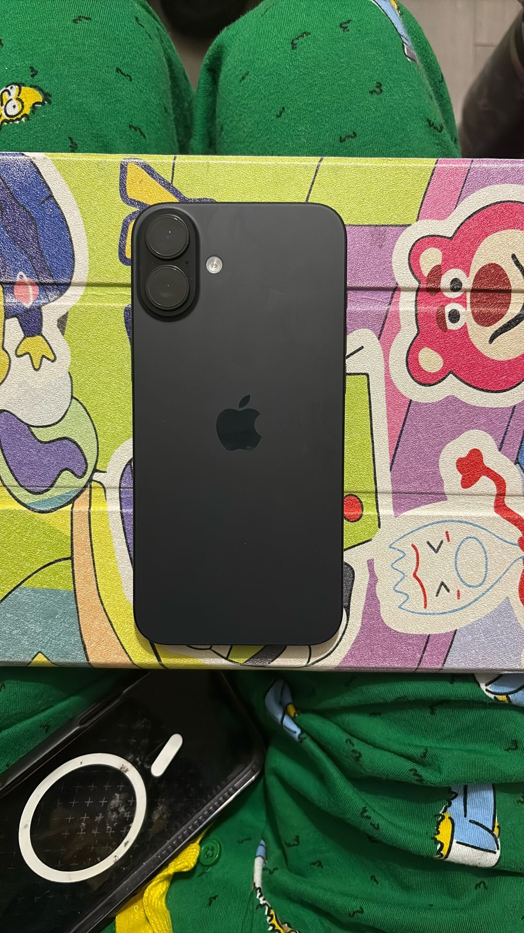 Black iPhone 16 Plus