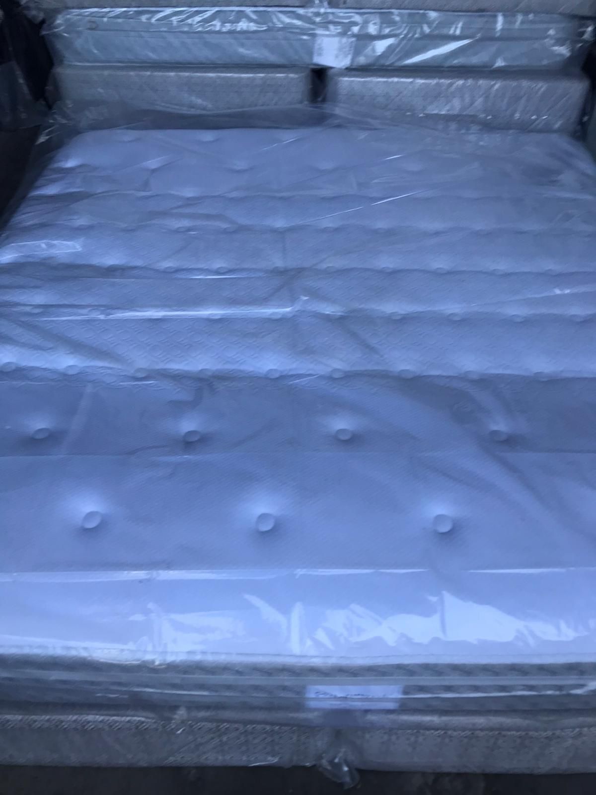 New King Size Serta Mattress And Box Spring