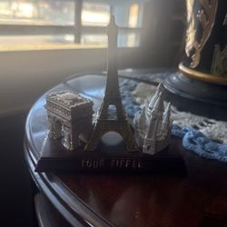 Souvenir From Paris France Approx 3” Tall Lovely For A Gift Or Paper Wright For Desk . $5 Comes In Original Box 