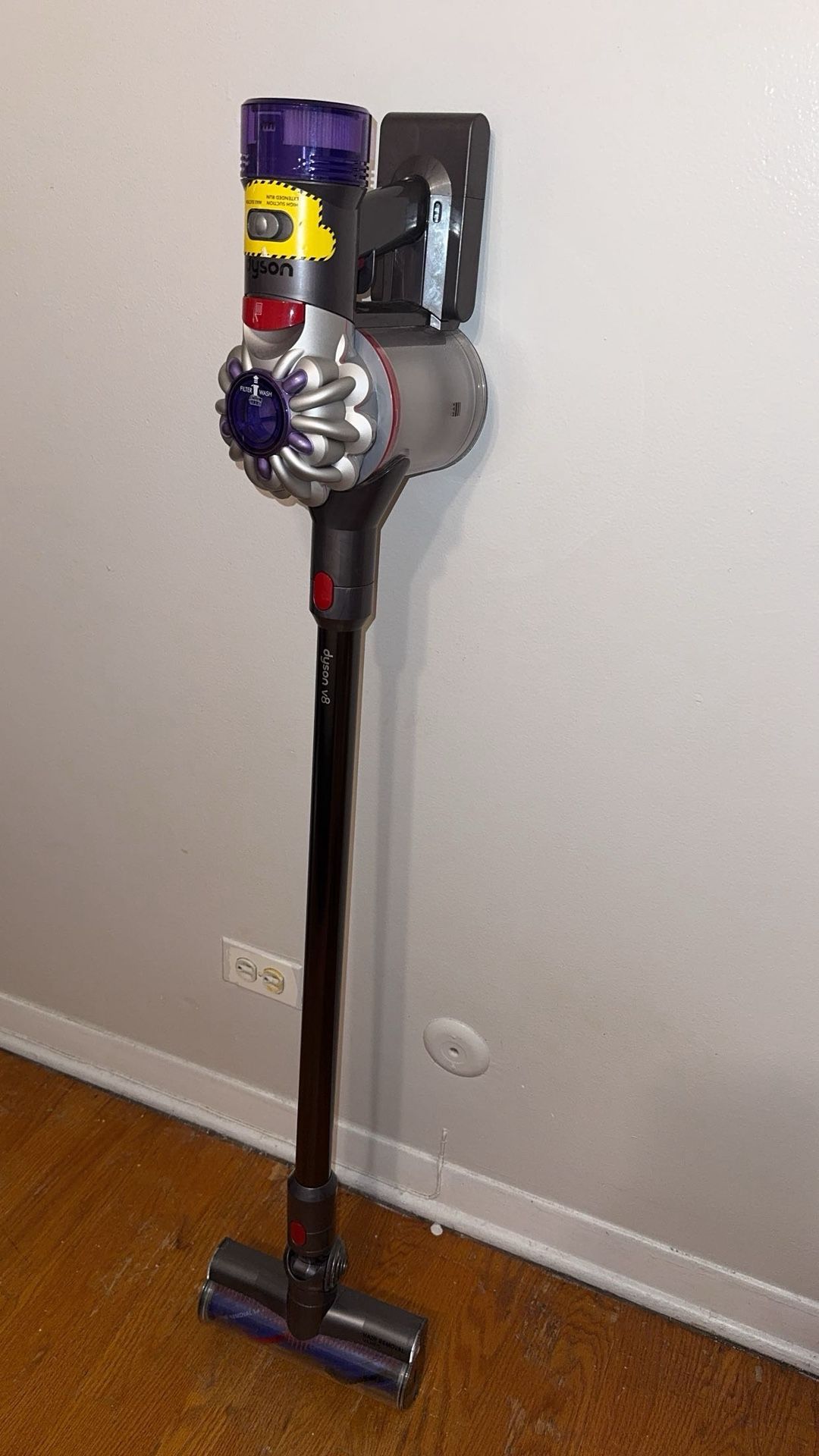 Dyson V8 Cordless Vacuum