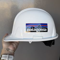 Men’s Hard Hats in good condition