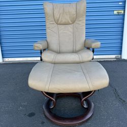 Ekornes Stressless “ Wing “ Recliner and Ottoman, Copenhagen
