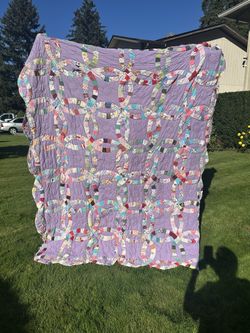 Vintage Handmade Double Wedding Ring Quilt