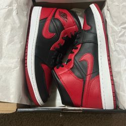 Jordan 1 Mid Banned size 8.5 Men’s