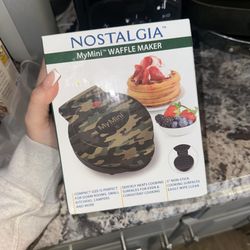 Camo Mini Waffle Maker 