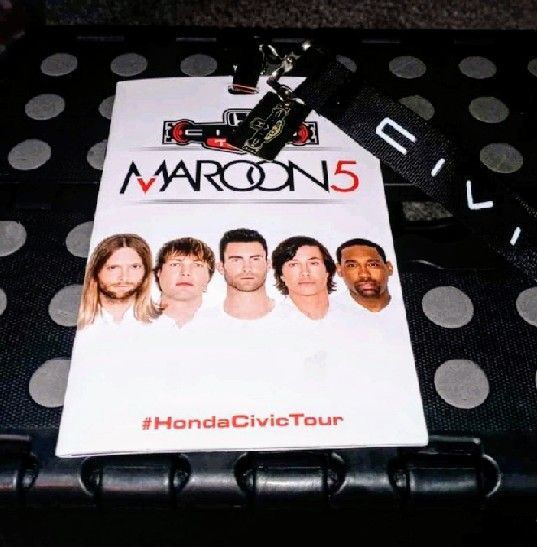 MAROON 5 Tour 2013 Necklace 