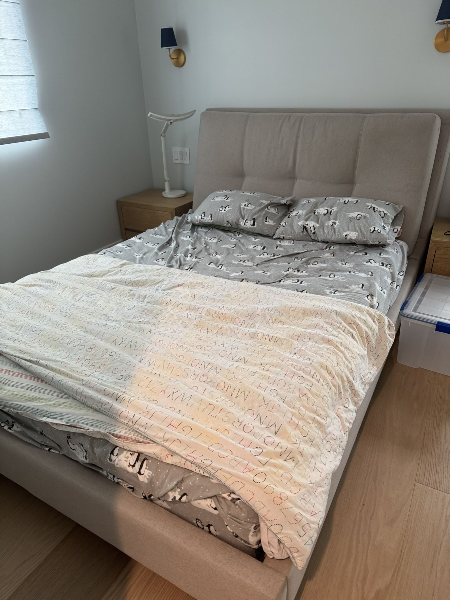 Upholstered Queen Bed