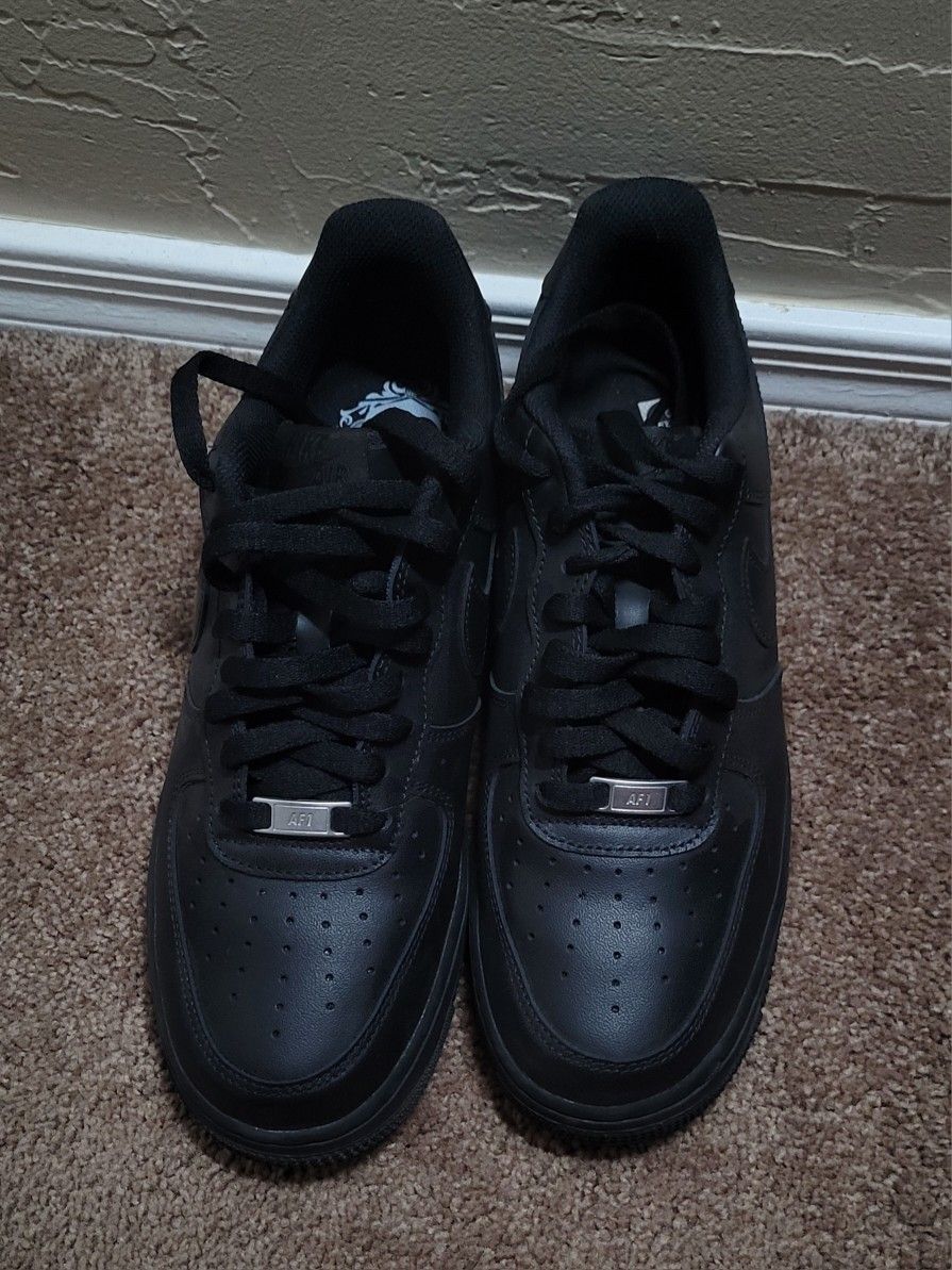 Black Nike Air Forces