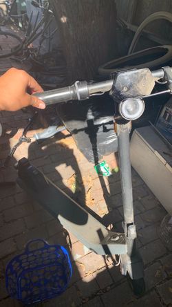 Electric Scooter with Handlebar and Front Light