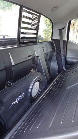 Skar audio 10 inch sub box for Tacoma