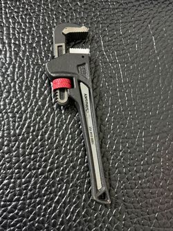 Husky Pipe Wrench OBO