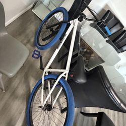 throne bike for sell asking 300 not negotiable 