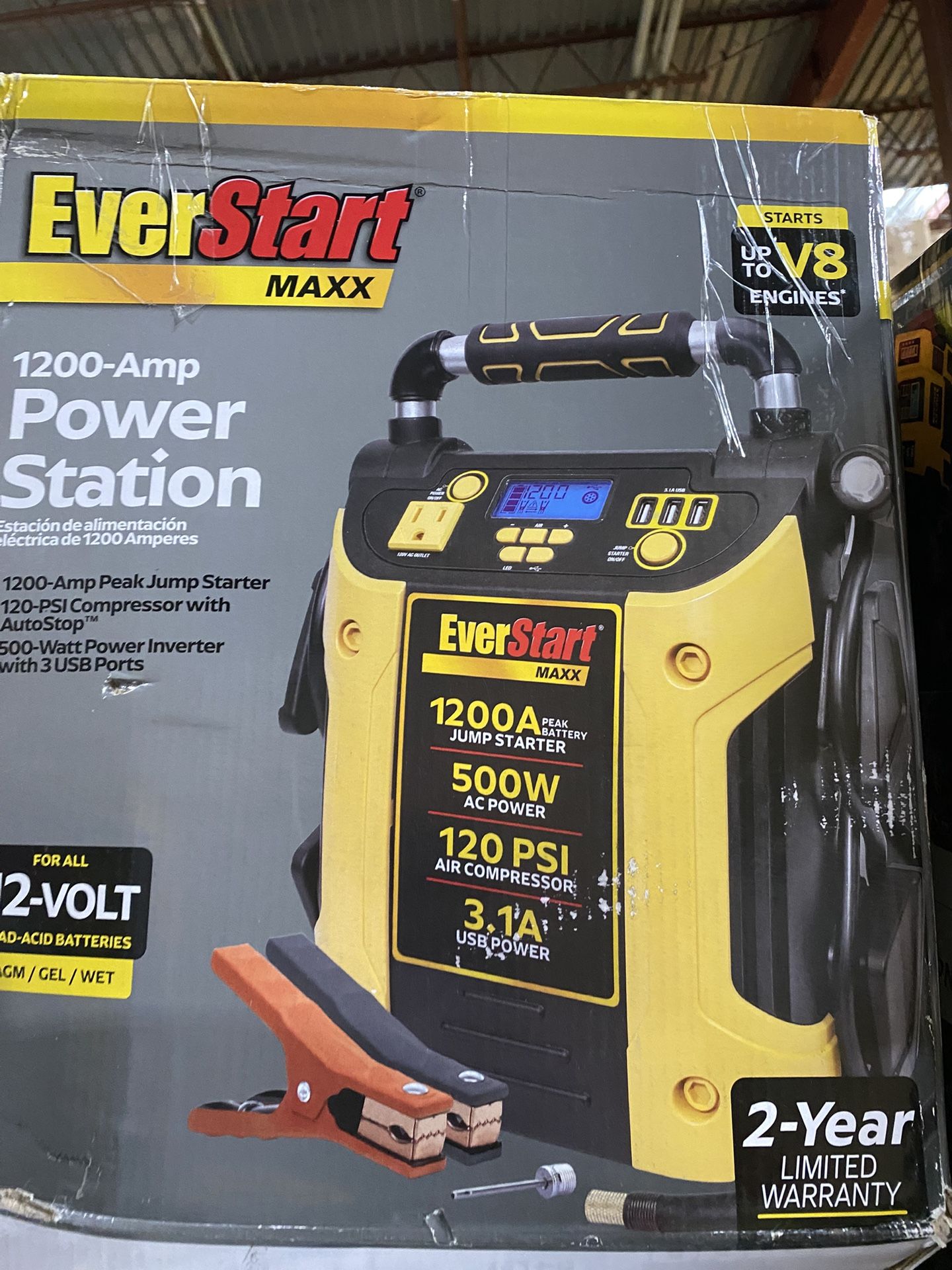 EverStart Maxx J5CPDE 1200 Peak Amps Jump Starter, Power Station, 500W Inverter, 120 PSI Compressor