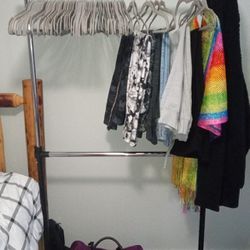 Clothing Rack With Hangers 
