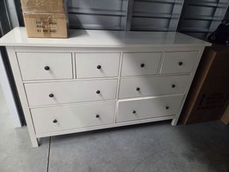 FREE White dresser