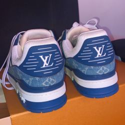 NEW Louis Vuitton Trainers Blue/White