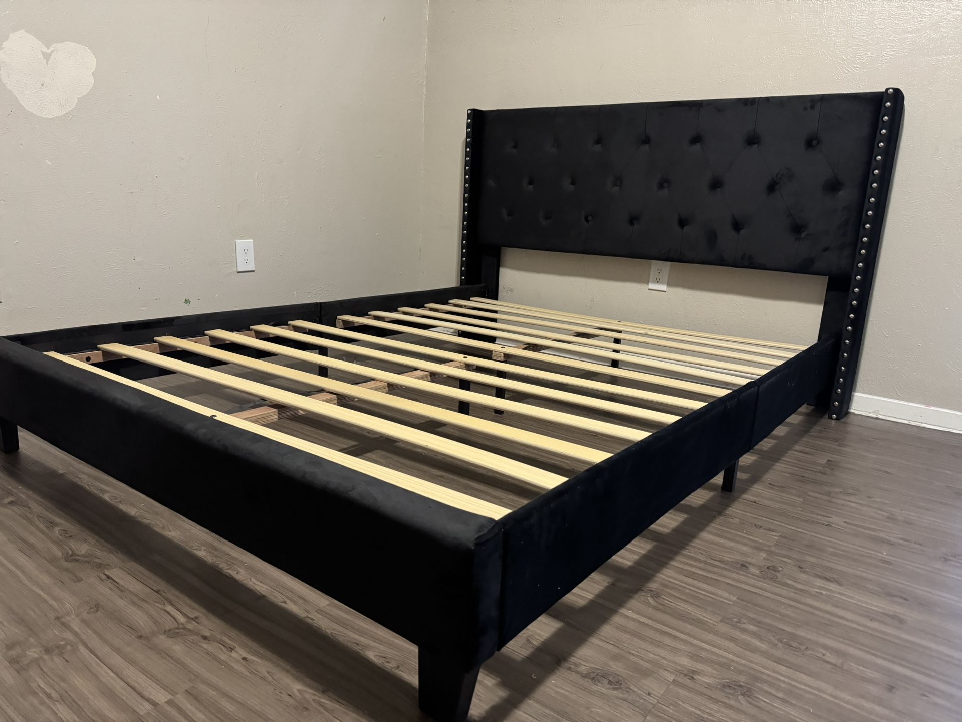 Brand New Queen Size Upholstered Platform Bed With 10” Plush Mattress (Free Delivery),All Products : American Fashion Style Bags On Sale