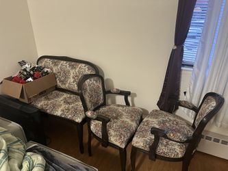 Vintage Living Room Set – Loveseat, 2 Chairs & Solid Wood Coffee Table
