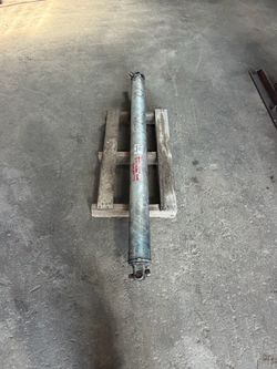 2009 Chevy Tahoe Drive Shaft OEM
