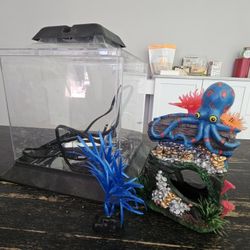 Small 7inx7in Fish Tank 