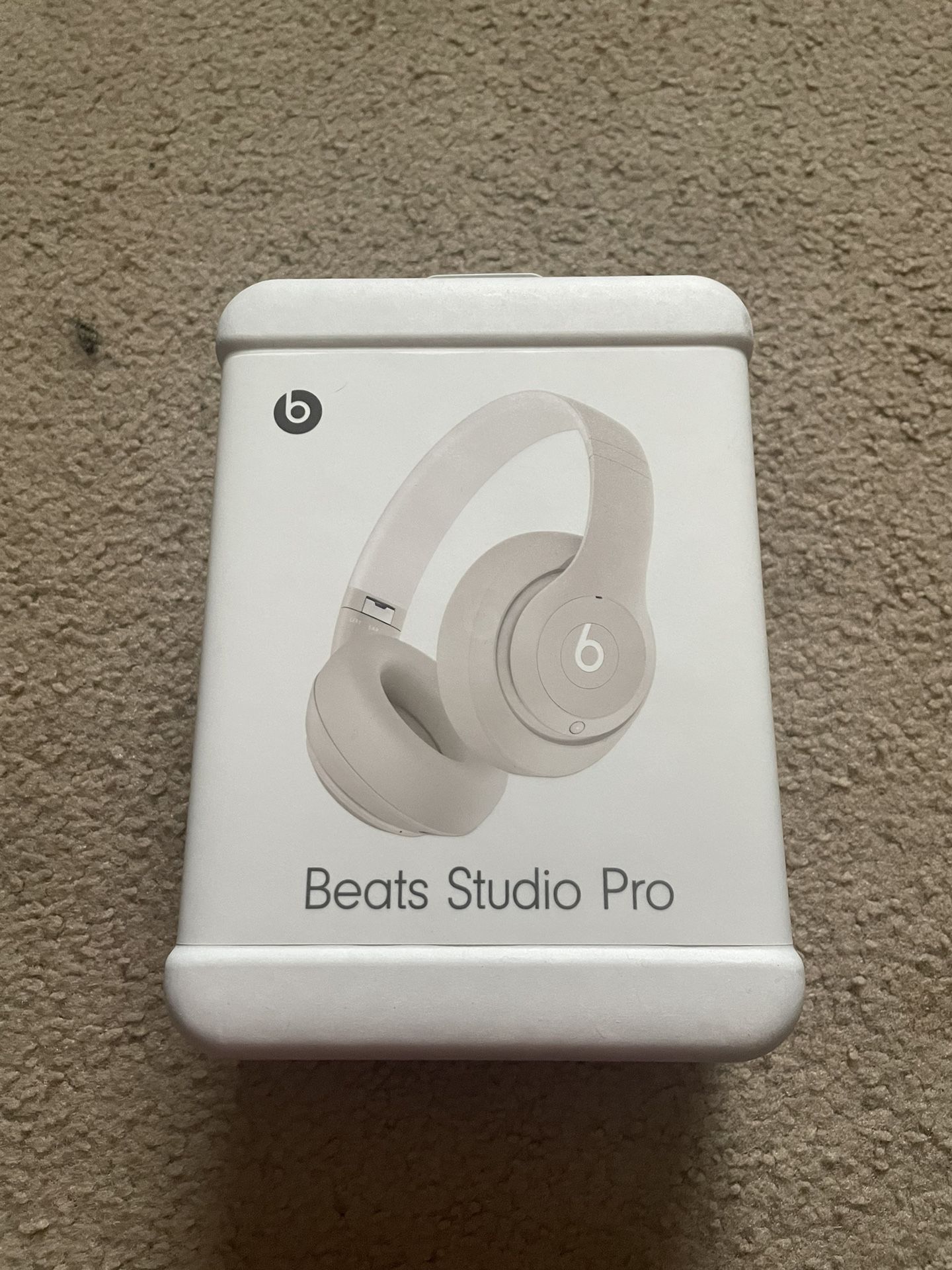 Beats Studio Pro Wireless (Sandstone)