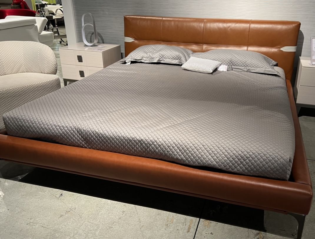 Phoenix Tan King Leather Bed