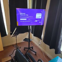 43 Inch TCL Roku TV With Stand Like New Moving