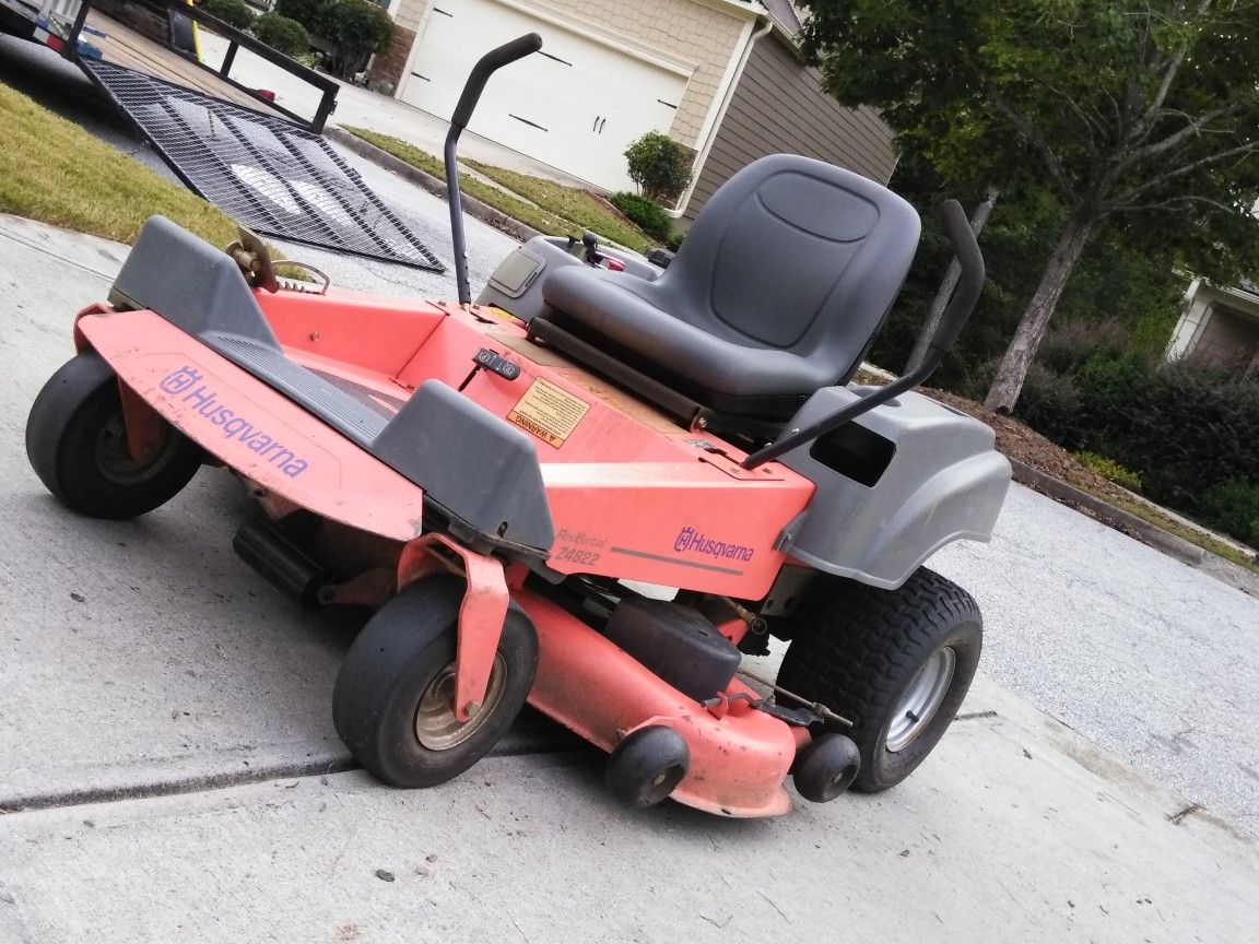 Husqvarna Z 4822 zero-turn