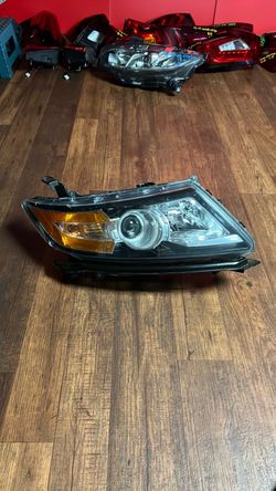 2011-1012-2013-2014-2015-2016-2017 Honda Odyssey right halogen Headlight lamp OEM