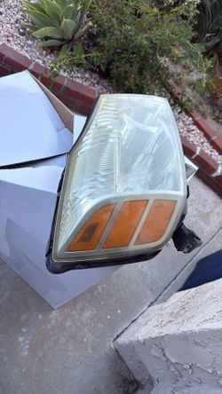 Nissan Titan Headlight 