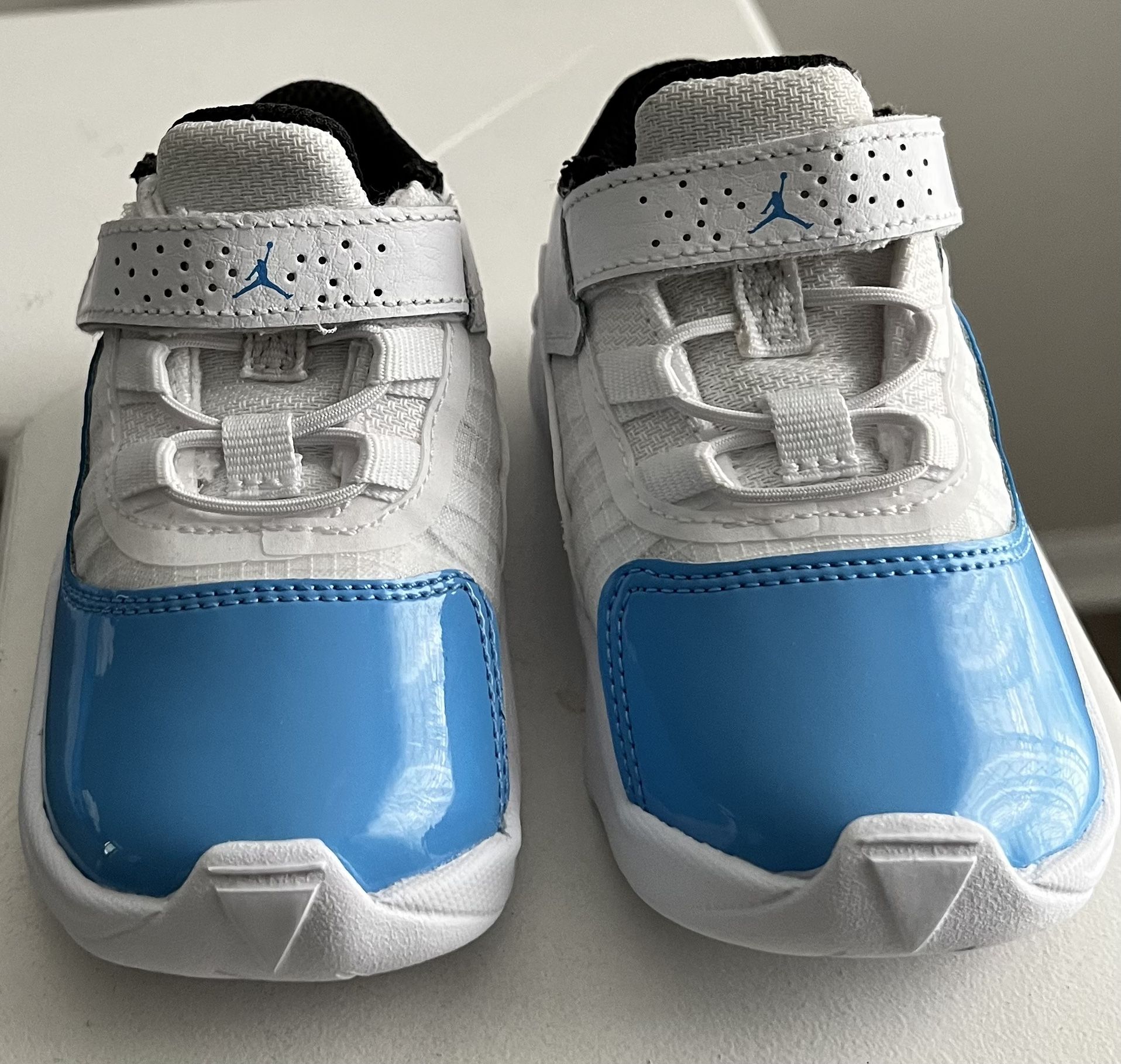 Kids Jordan 11- 5C