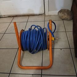 Air compressor hose mount