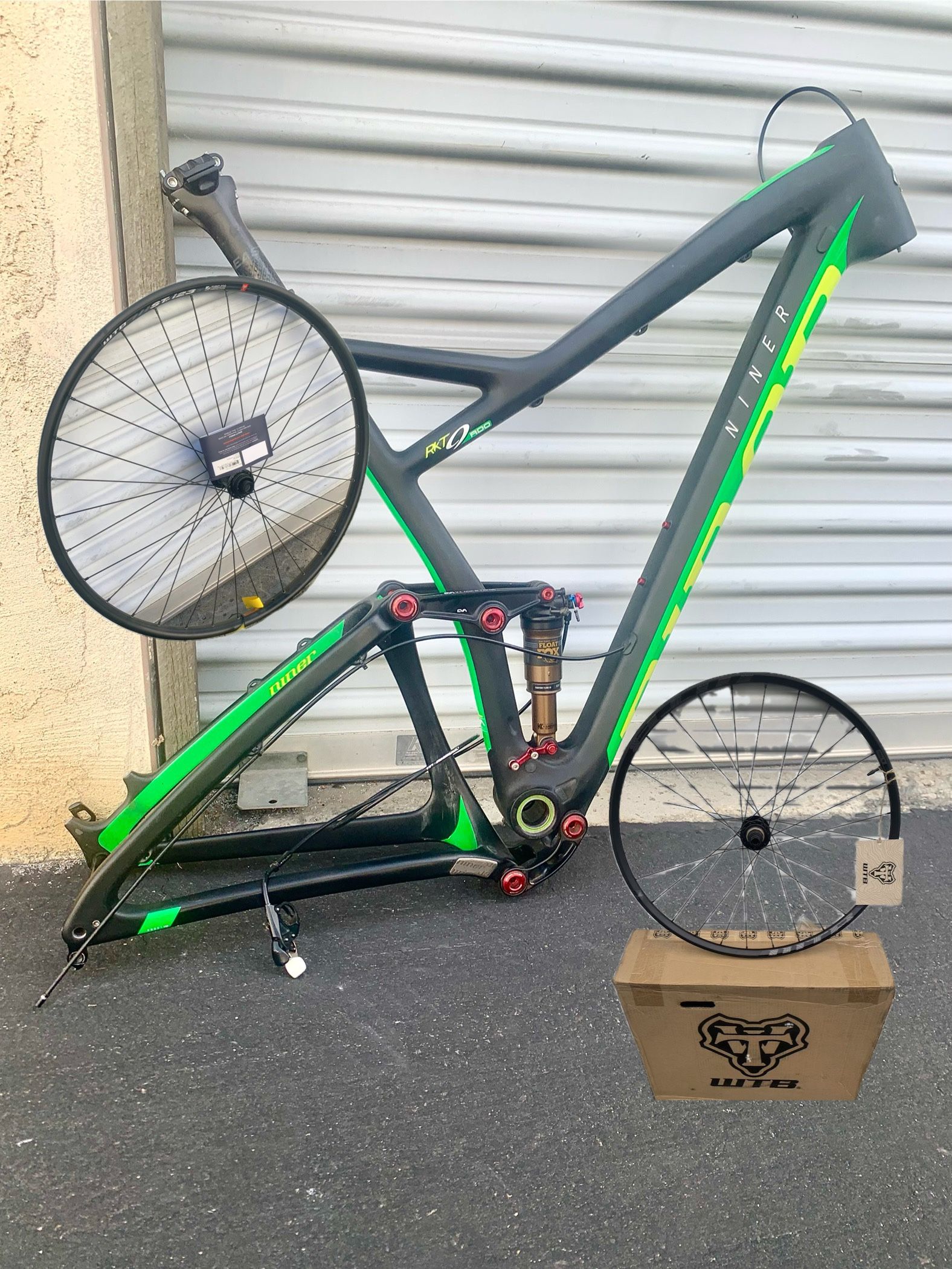 Niner Carbon XC 29” MTB Frame And 2 New WTB Wheels