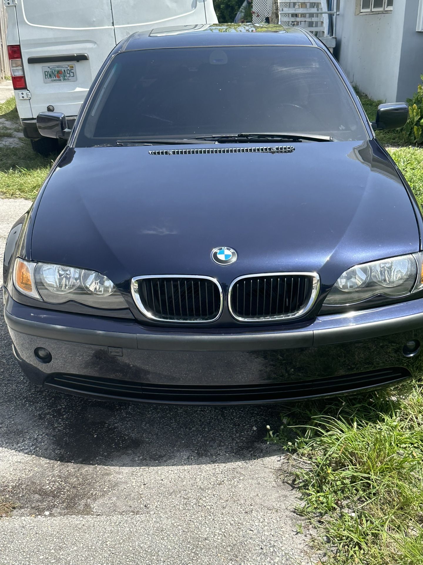 2004 BMW 325i