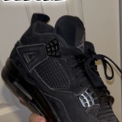 I Do SHOE CLEANING AND RESTORATIONS HMU 10-20$ Depending On The Damage Of The Shoe 