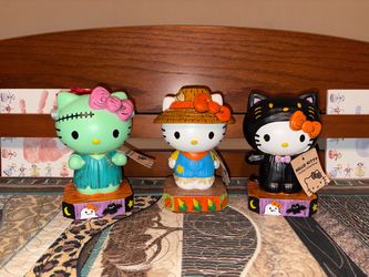 Hello Kitty Matte Resin Figurine