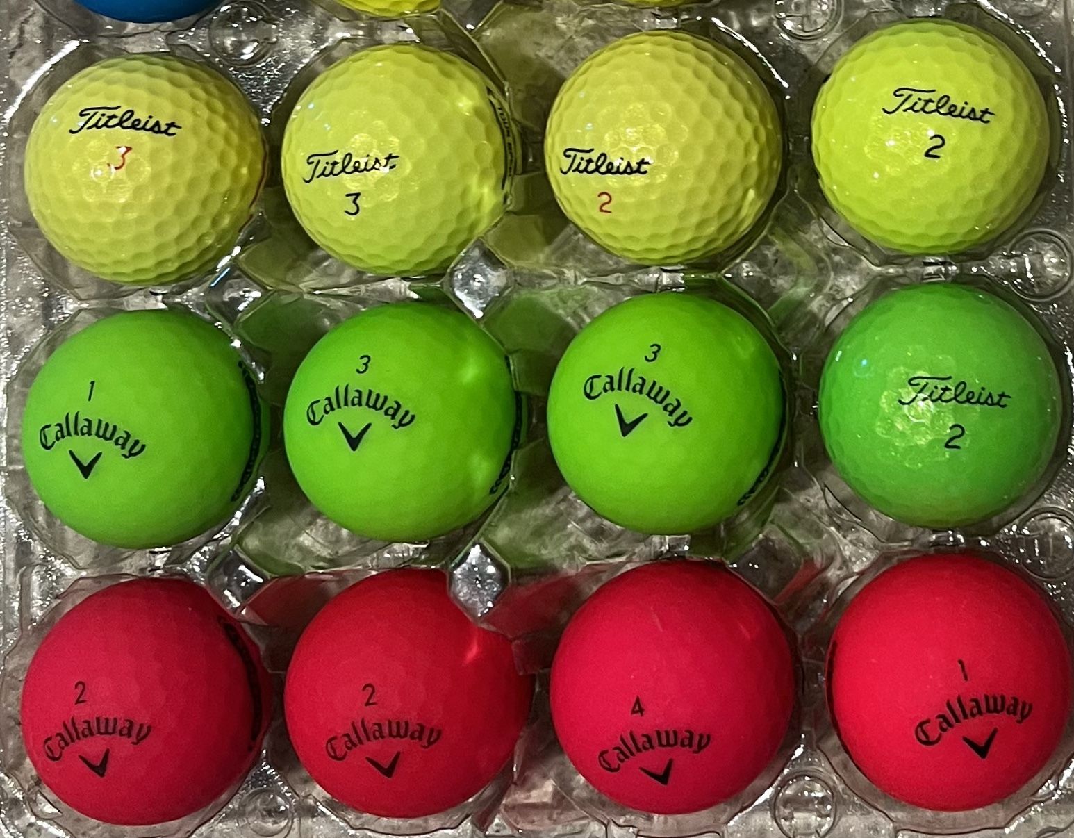 24 Like New TaylorMade, Callaway, Titleist …….Color Golf Balls As Pictured ——