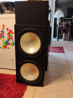 12 inch Infiniti subwoofers in ported box
