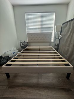 Bed Frame Queen - Wayfair Hegg Tufted
