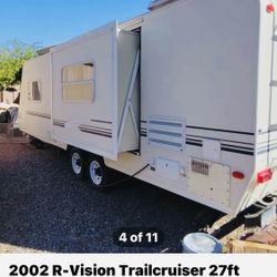 2002 R-Vision Trailcruicer