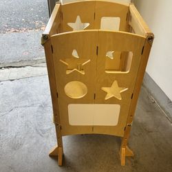 Foldable Guildcraft Kitchen Helper Tower – Adjustable Step Stool with Safety Net & Non-Slip Mat