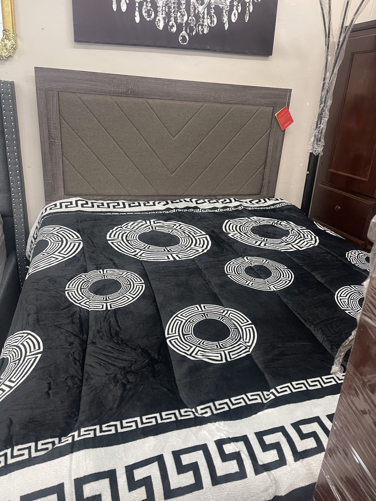 Queen Size Single Bed Mattress Included