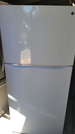 LG 30" REFRIGERATOR WORKS GREAT CAN DELIVER VACAVILLE FAIRFIELD OR ANYWHERE