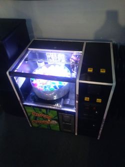 Vacuum Style Claw Machine