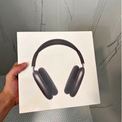 AirPods Maxes (BLACK) 