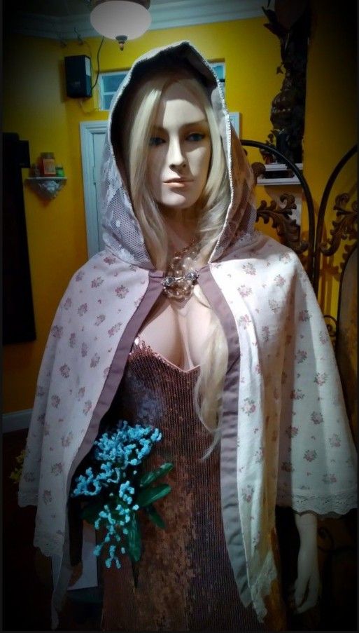 Vintage Cape, Shawl. Great For Halloween!