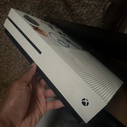 X Box one S with 2 controllers and charging stand 