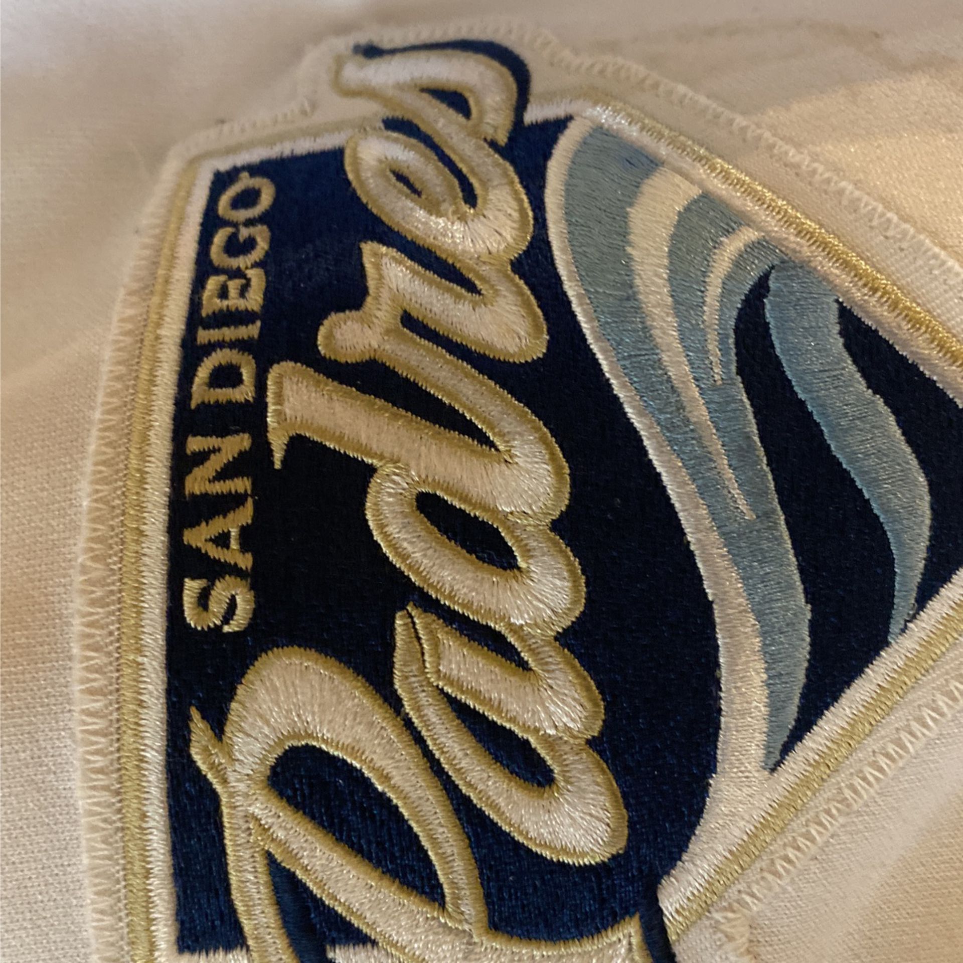 1998 Padres Pinstripe Jersey for Sale in Chula Vista, CA - OfferUp