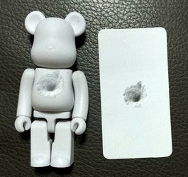 Medicom Bearbrick 100% Series 40 Secret Daniel Arsham 1/192